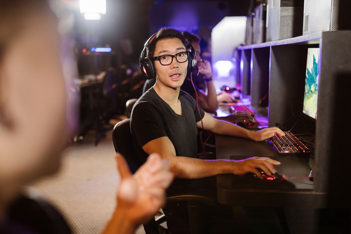 Best Gaming Headsets Under $100 for FPS Players (2026 Guide)