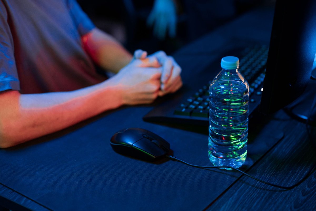 Best Gaming Mouse for Small Hands (2026 Buyer's Guide)