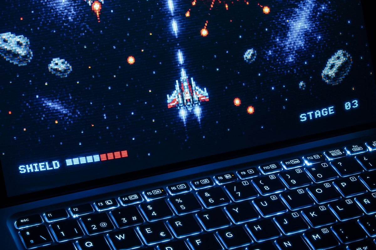 Play Asteroids Style Online Free